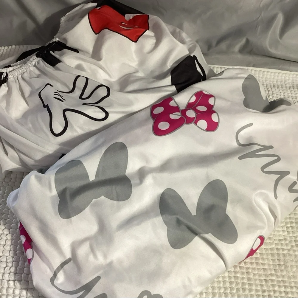 Disney Mickey & Minnie Mouse Twin Fitted Sheets Set of 2 EUC - Picture 1 of 4